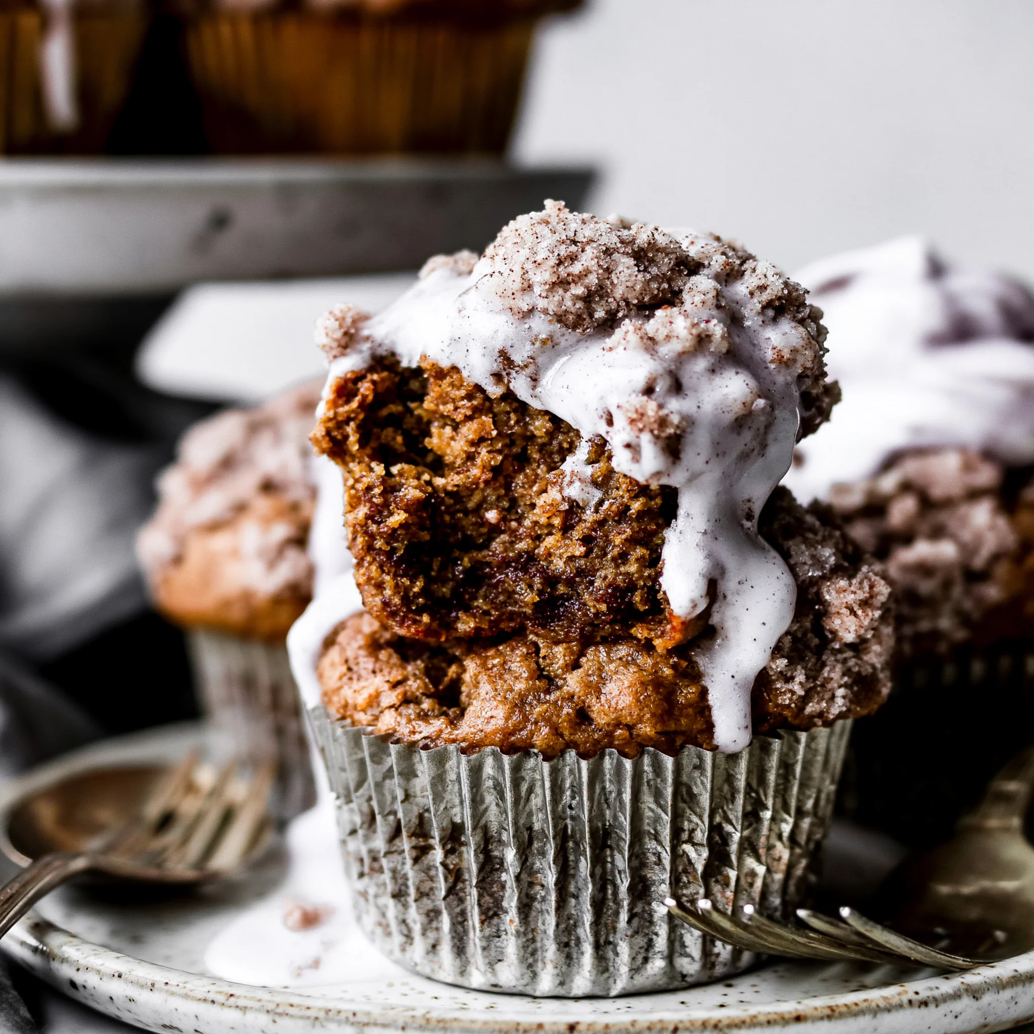 Cinnamon Streusel Gingerbread Muffins Recipe